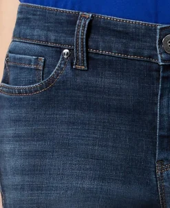 Women's Curvy Mid Rise Straight-Leg Jeans