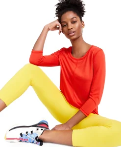 Women's Textured Seamed Top